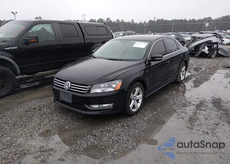 2015 Volkswagen Passat 1.8T Limited Edition из США, поврежденный, VIN 1VWAS7A32FC098629